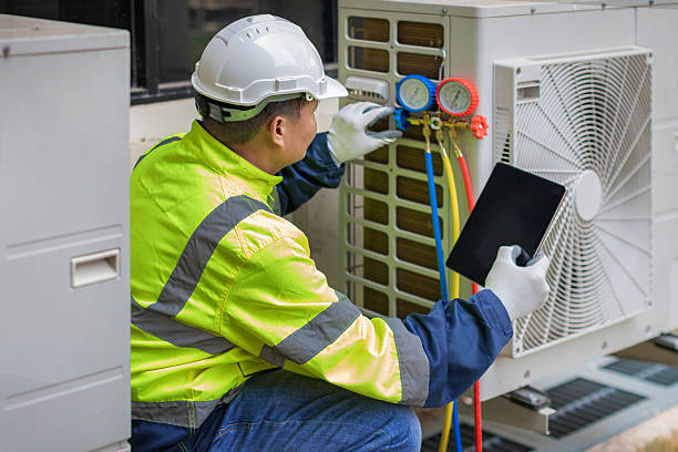 Professional Ac Installation technician working in Lawn, PA